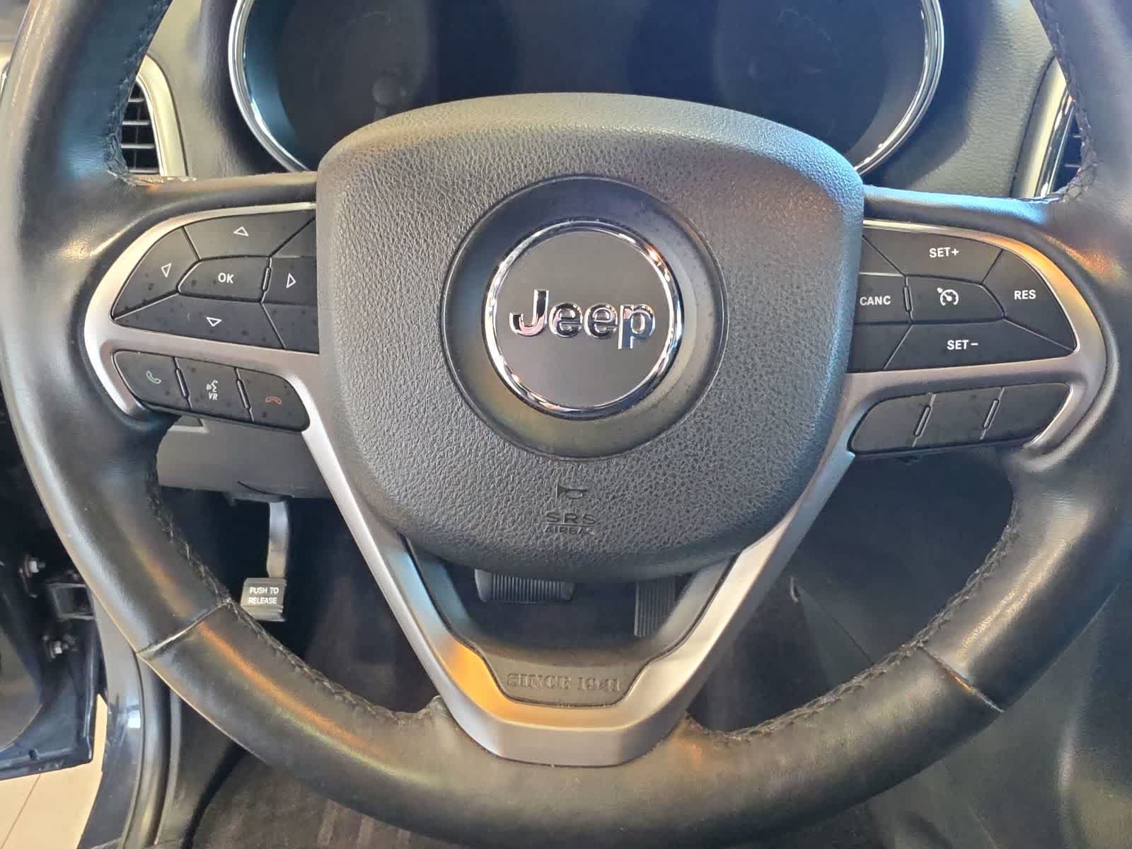 Used 2018 Jeep Grand Cherokee Altitude AWD/4WD image 21
