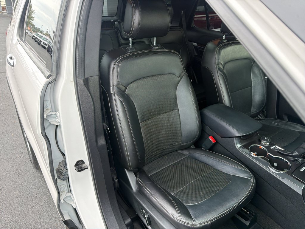 Certified 2017 Ford Explorer Limited AWD/4WD image 8