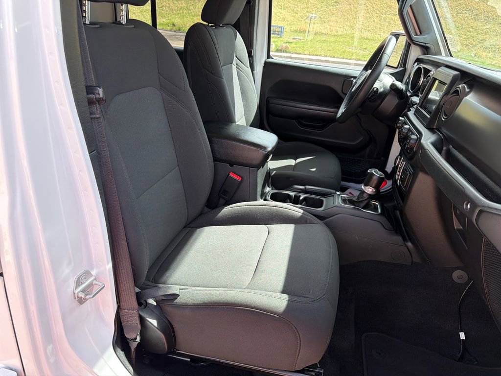 Used 2023 Jeep Gladiator Sport image 29