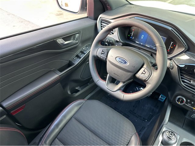 Certified 2024 Ford Escape ST-Line image 15