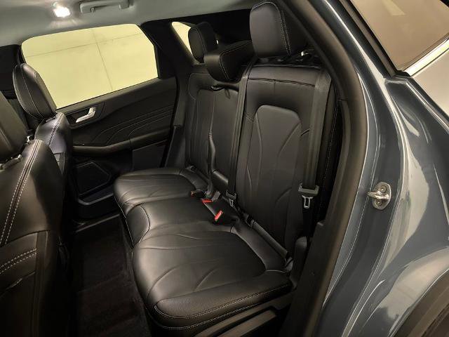 Certified 2025 Ford Escape SE w/ PHEV Premium Package image 31
