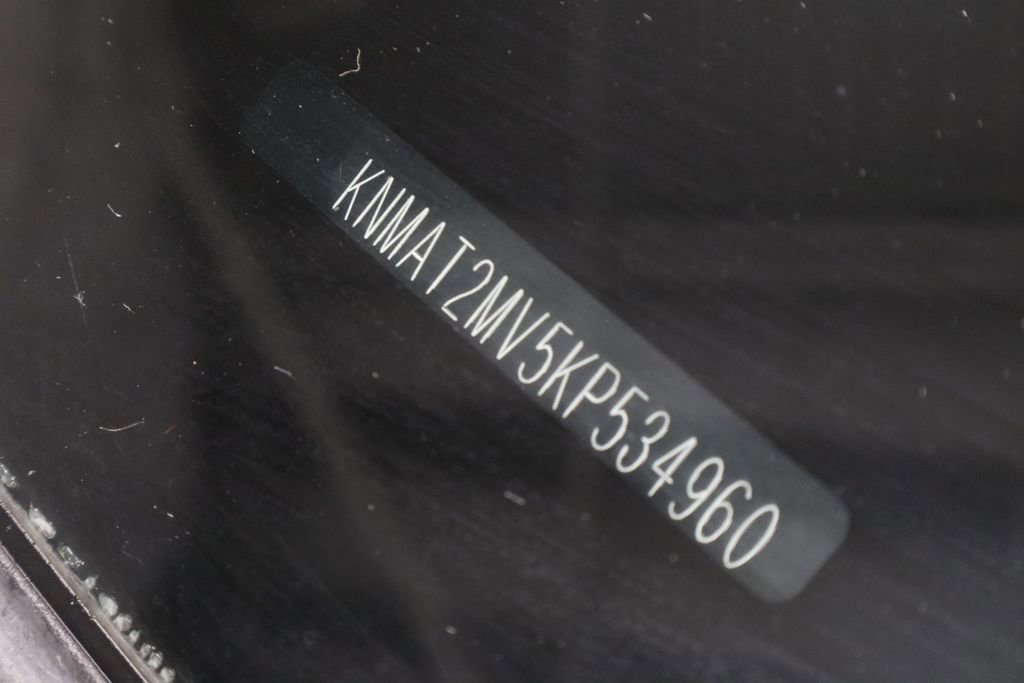 Used 2019 Nissan Rogue SV image 32