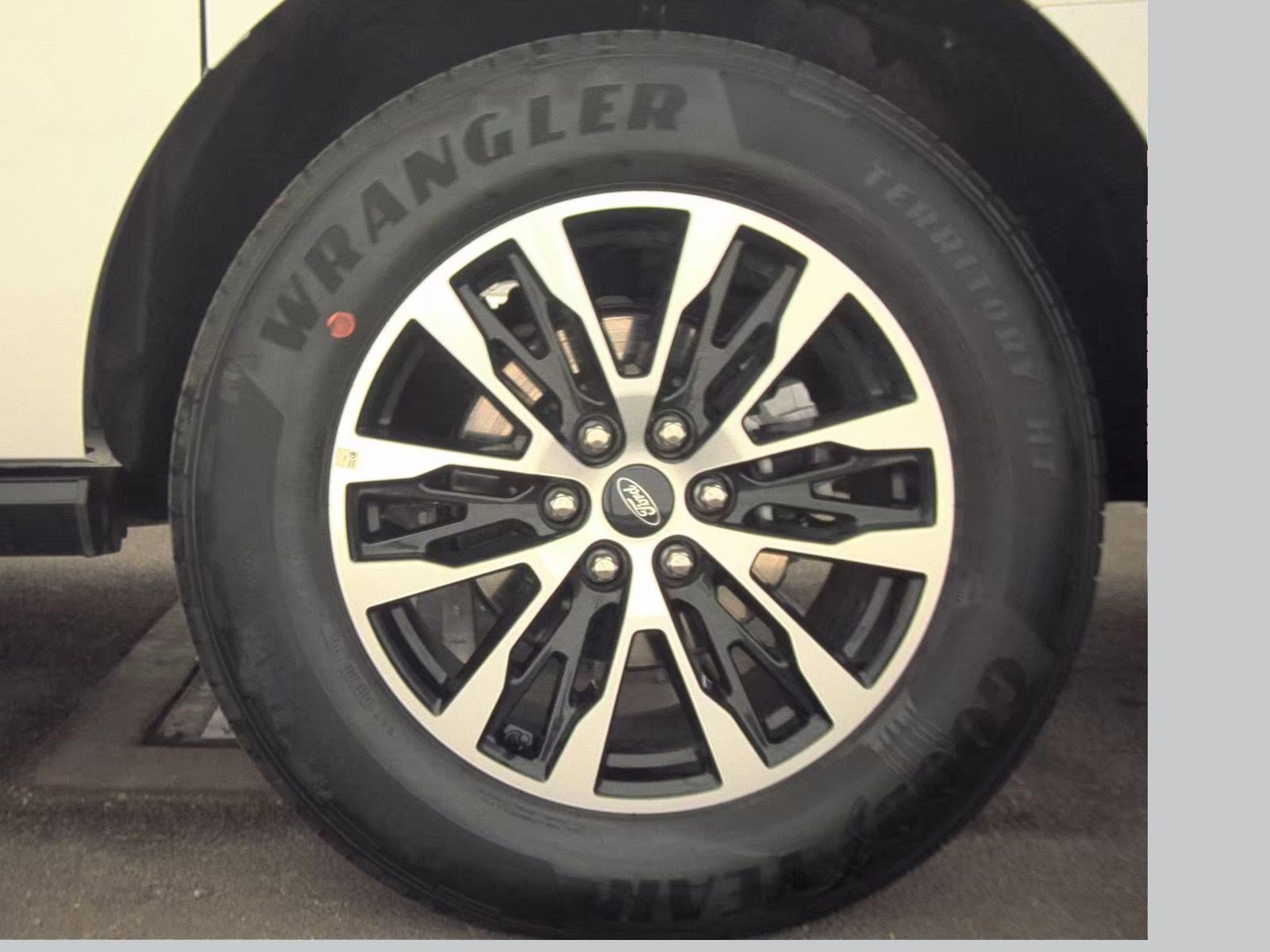 Certified 2025 Ford Expedition Max Platinum AWD/4WD image 28