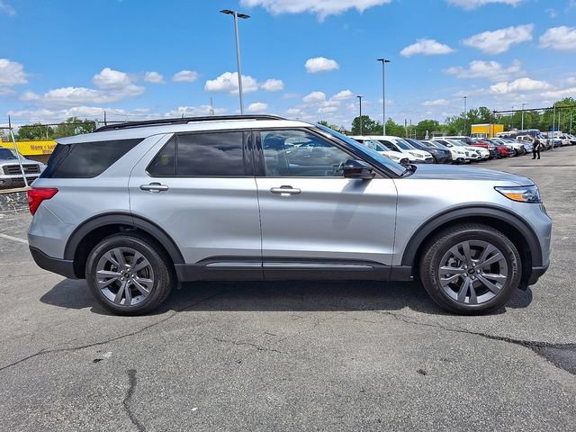 Certified 2023 Ford Explorer XLT w/ Equipment Group 202A AWD/4WD image 7