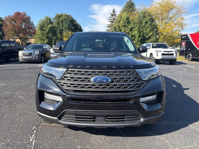Certified 2021 Ford Explorer XLT w/ Equipment Group 202A AWD/4WD image 2