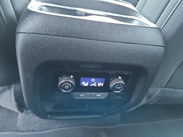 Used 2024 Chevrolet Traverse LT image 10