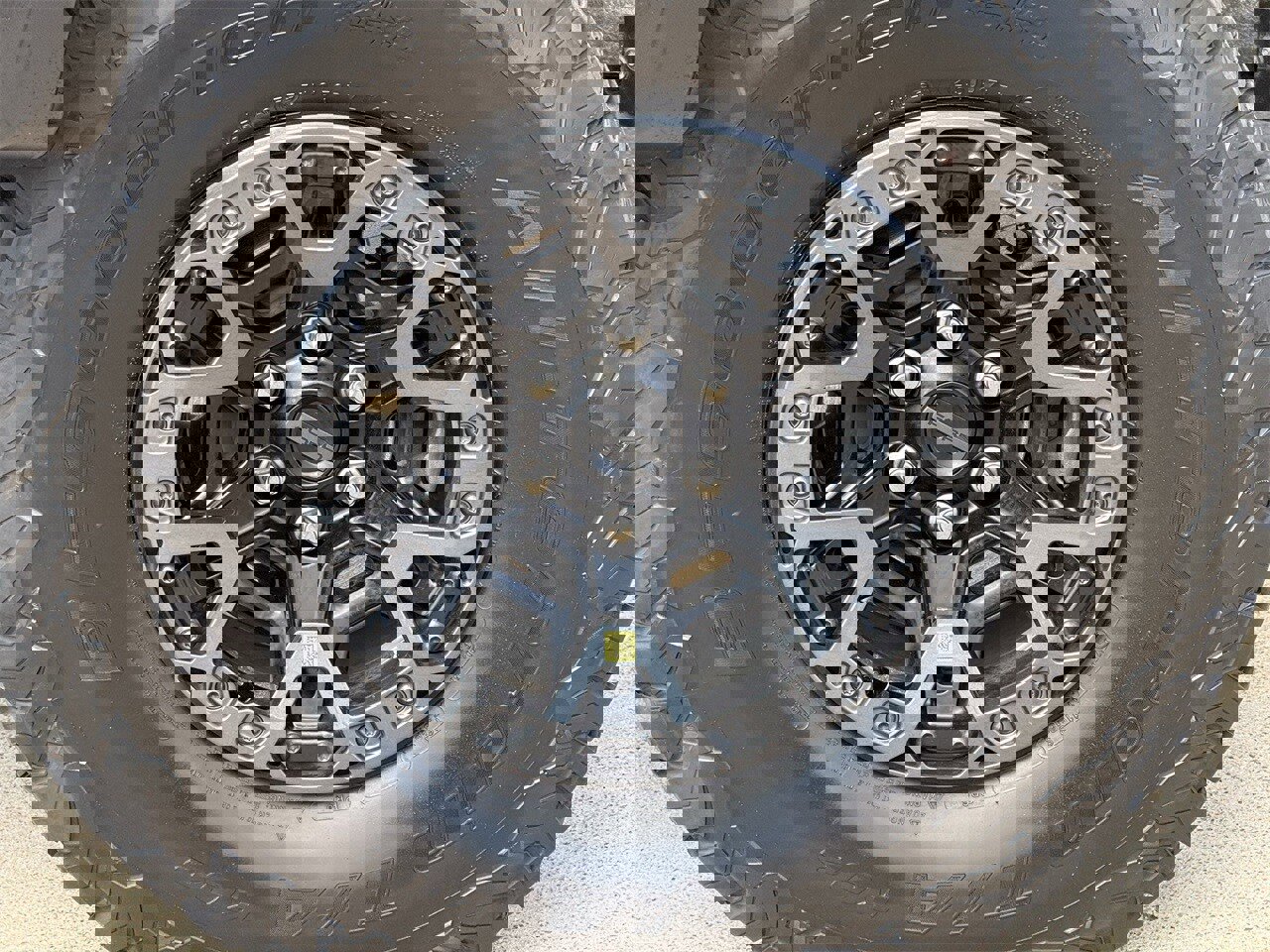 Certified 2025 Ford F150 Raptor w/ Equipment Group 803A Raptor R image 9