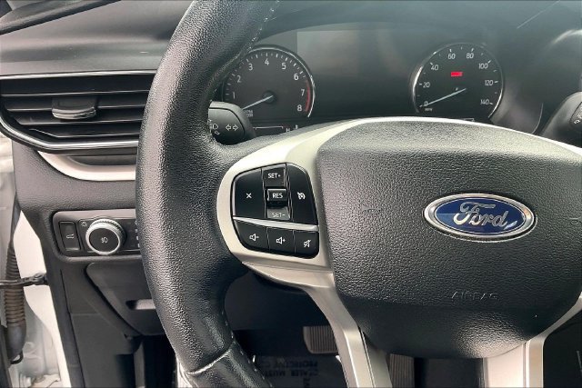 Certified 2023 Ford Explorer XLT w/ Equipment Group 202A AWD/4WD image 18