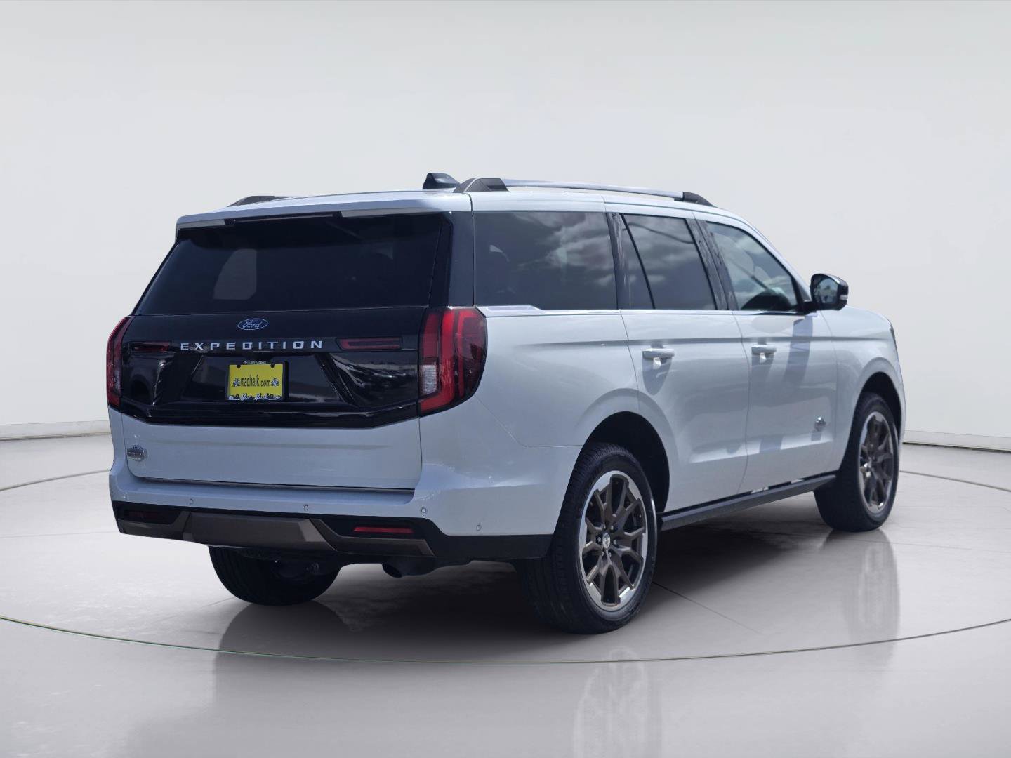 Certified 2025 Ford Expedition King Ranch AWD/4WD image 6