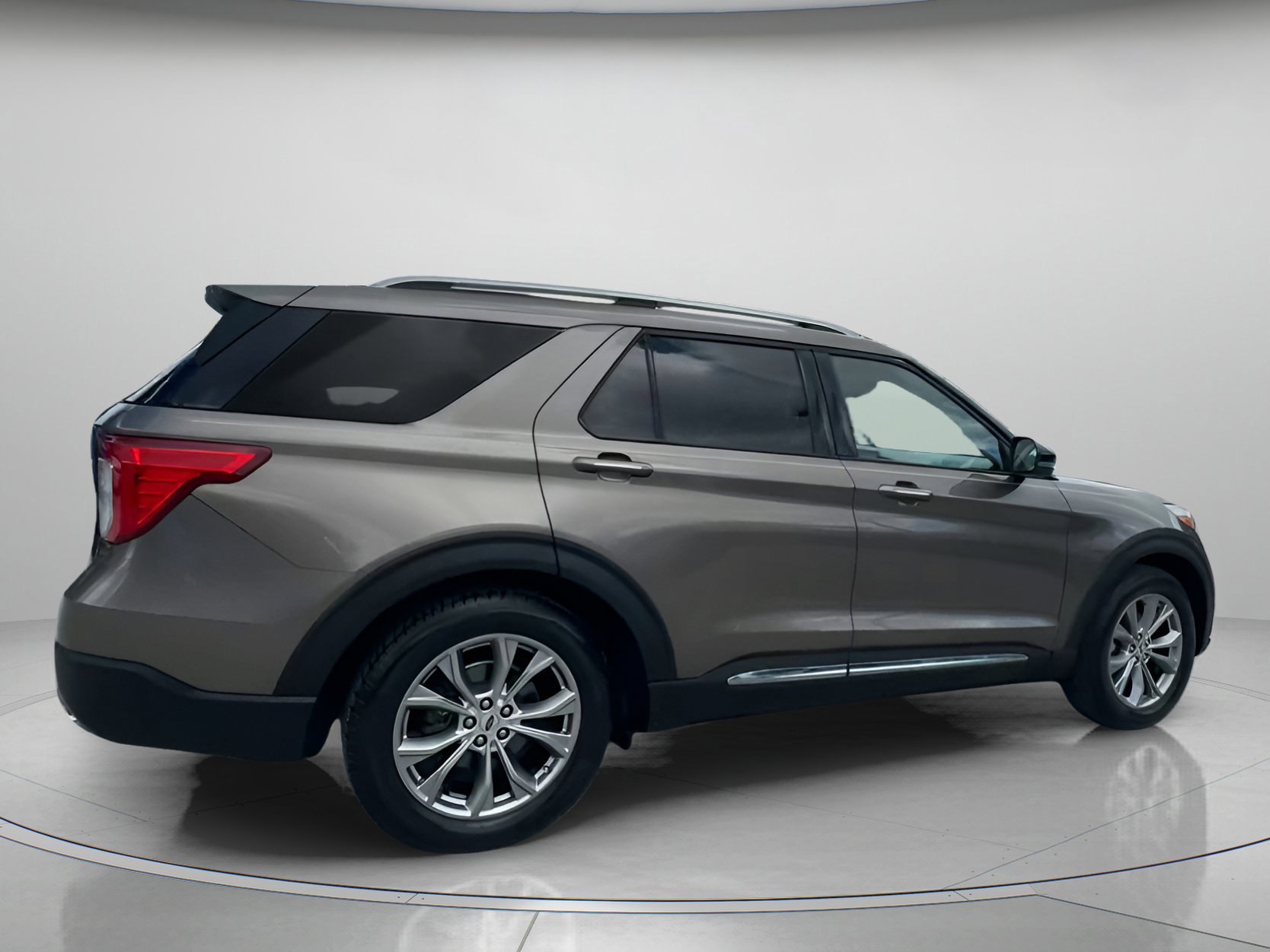 Certified 2021 Ford Explorer Limited w/ Equipment Group 301A image 22