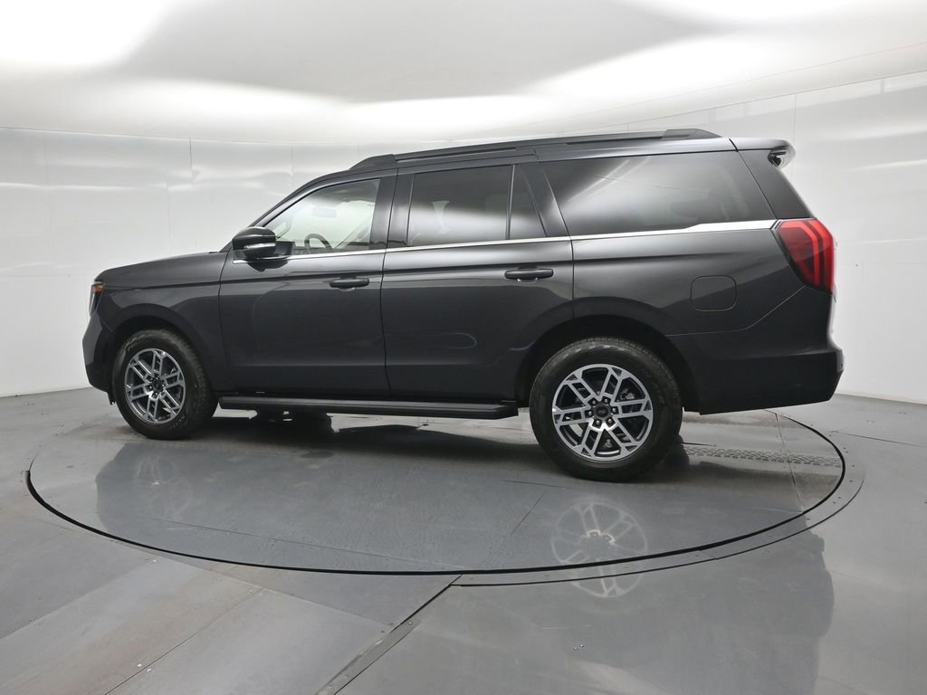 Certified 2025 Ford Expedition Active AWD/4WD image 7
