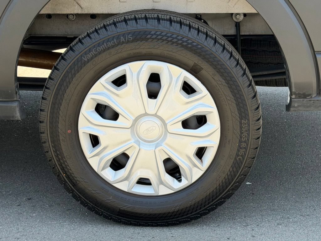 Certified 2025 Ford Transit 350 XLT RWD image 23