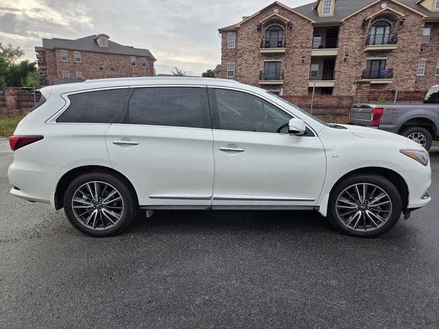 Used 2020 INFINITI QX60 Luxe w/ Sensory Package FWD image 4