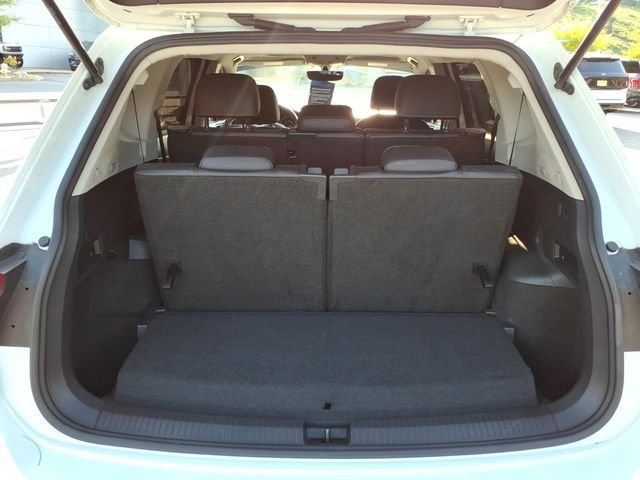 Used 2021 Volkswagen Tiguan SE w/ Panoramic Sunroof Package FWD image 12