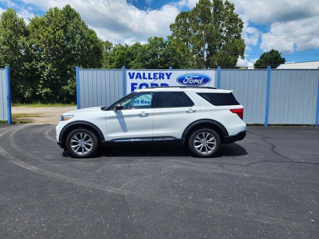 Certified 2023 Ford Explorer XLT w/ Equipment Group 202A AWD/4WD image 2