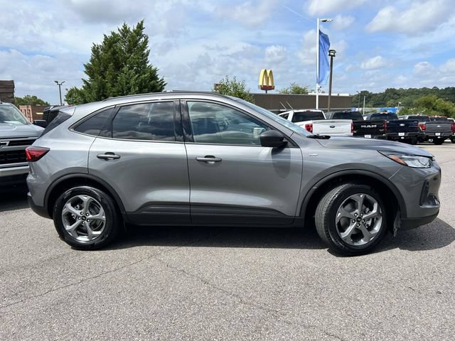 Certified 2025 Ford Escape ST-Line FWD image 2