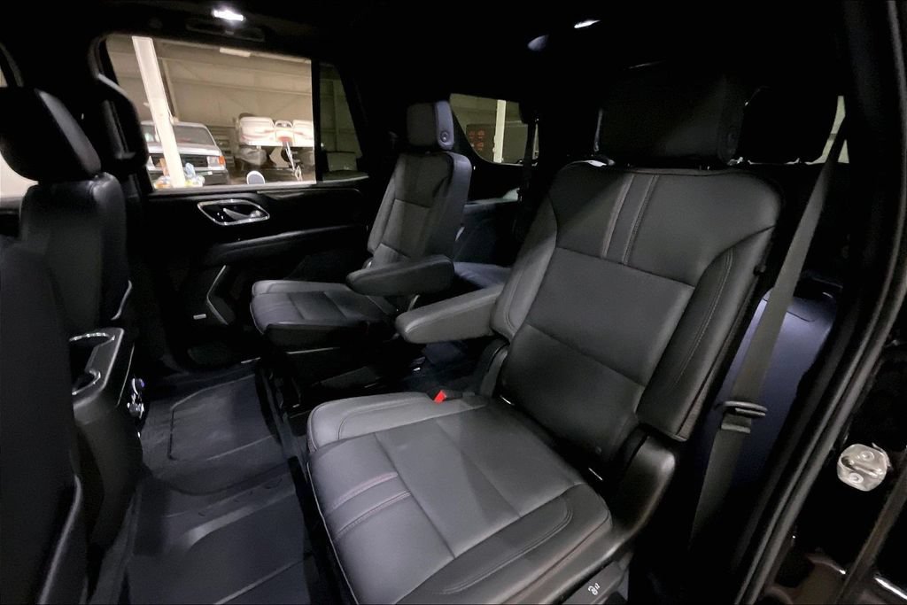 Used 2022 Chevrolet Tahoe RST w/ Sport Performance Package AWD/4WD image 25