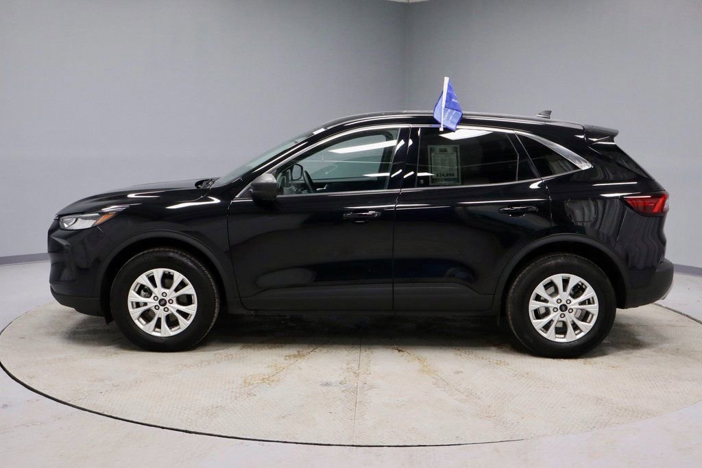 Certified 2023 Ford Escape Active image 2