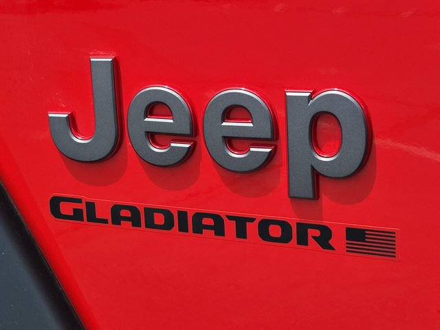 Used 2025 Jeep Gladiator Rubicon w/ Convenience Group AWD/4WD image 13