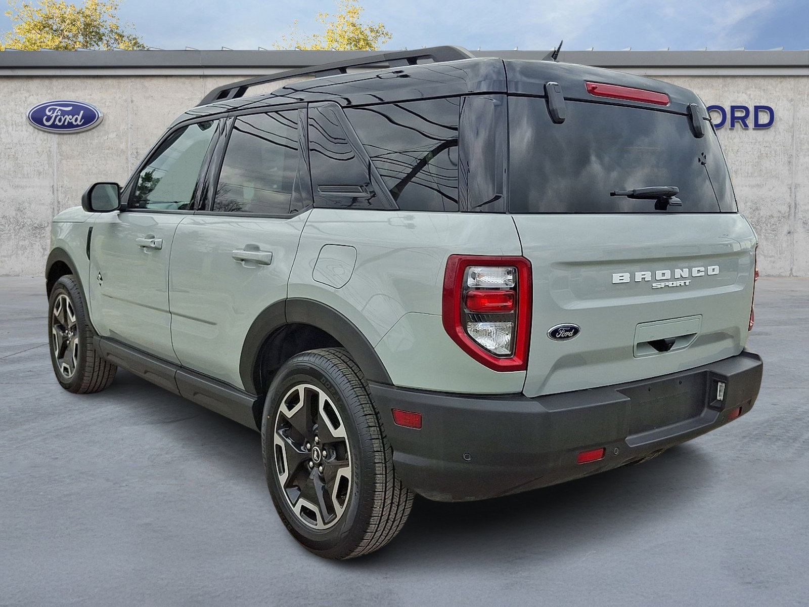Certified 2022 Ford Bronco Sport Outer Banks AWD/4WD image 4