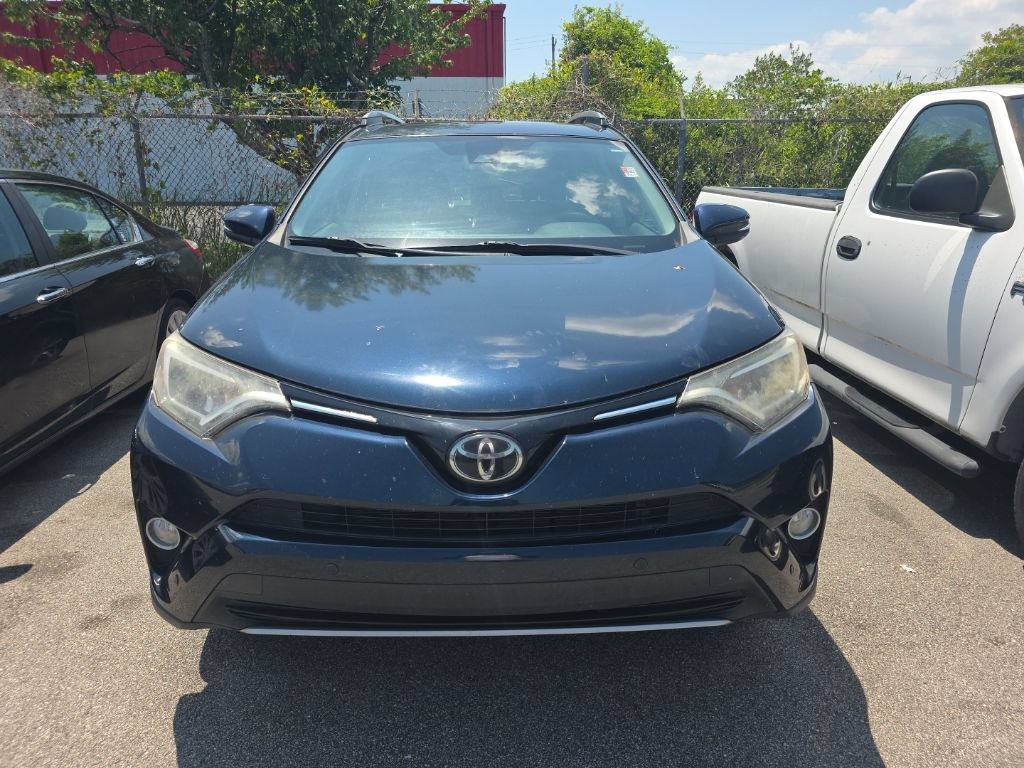 Used 2018 Toyota RAV4 XLE FWD image 2