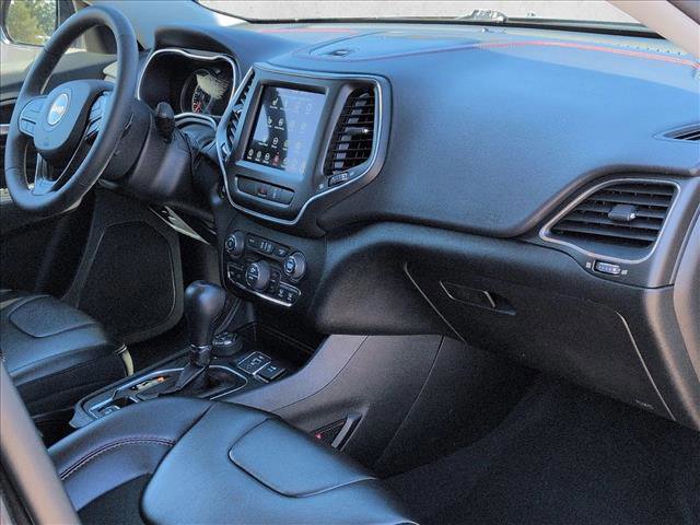 Used 2022 Jeep Cherokee Trailhawk AWD/4WD image 21