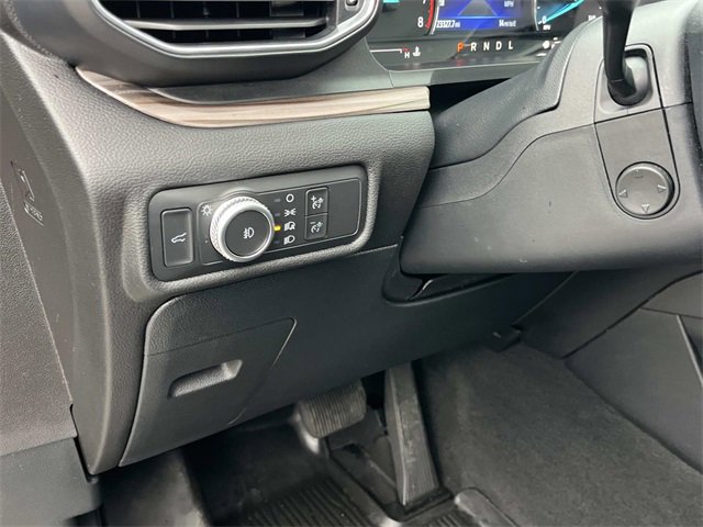 Certified 2022 Ford Explorer Limited w/ Equipment Group 301A image 33