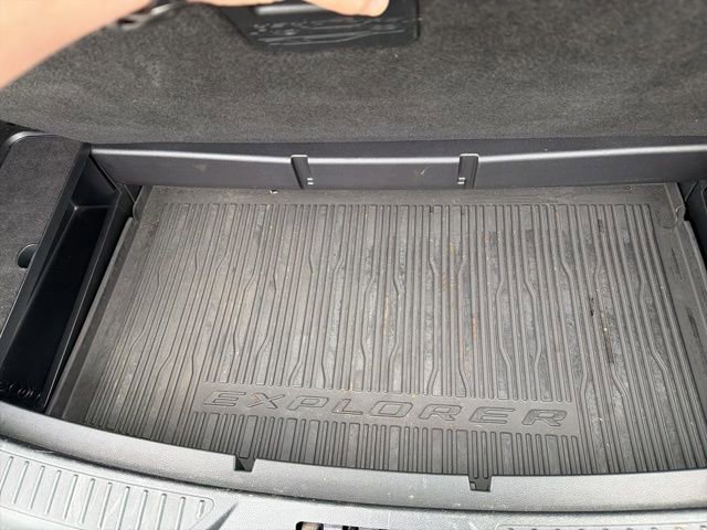 Certified 2020 Ford Explorer Limited w/ Class III Trailer Tow Package image 15