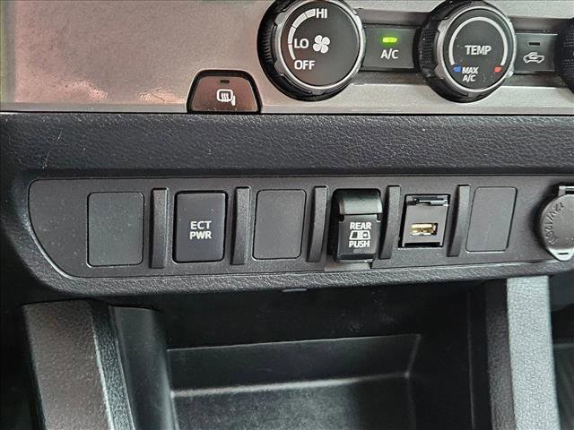 Used 2020 Toyota Tacoma SR5 RWD image 24