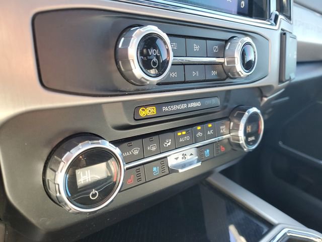 Certified 2022 Ford F350 Platinum w/ FX4 Off-Road Package image 27