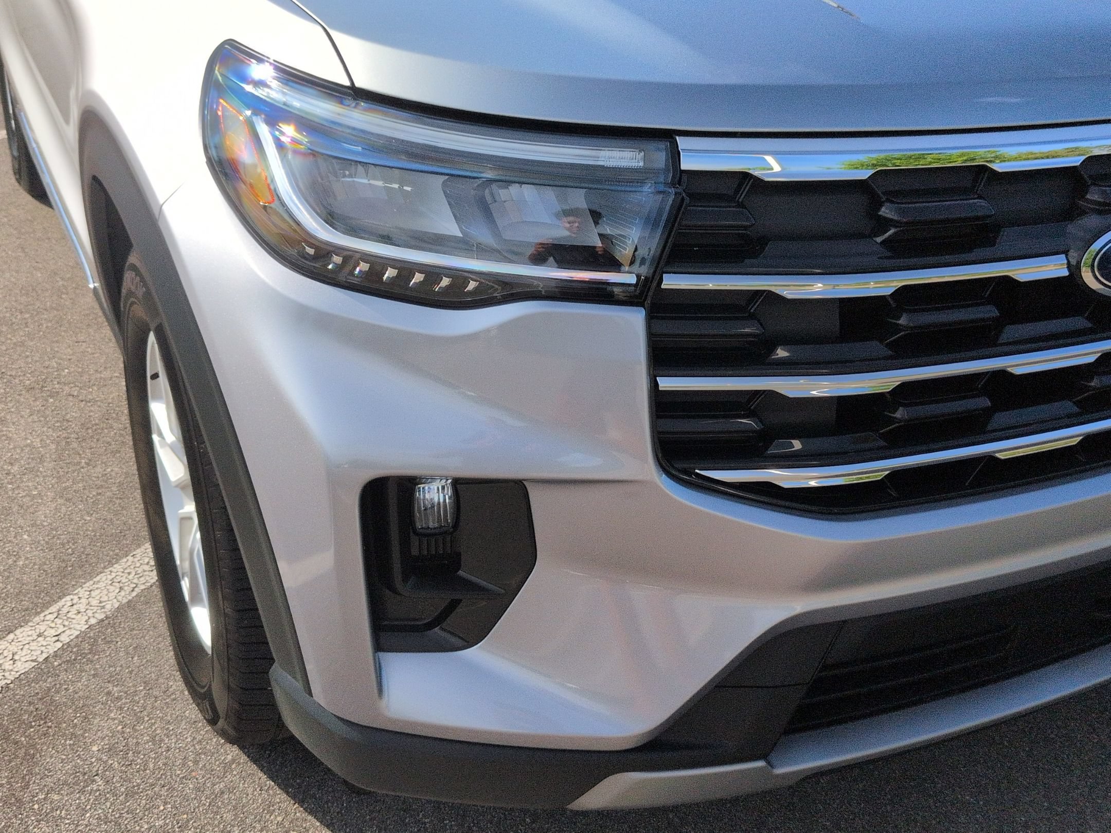 Certified 2025 Ford Explorer Active w/ Active Comfort Package RWD image 10