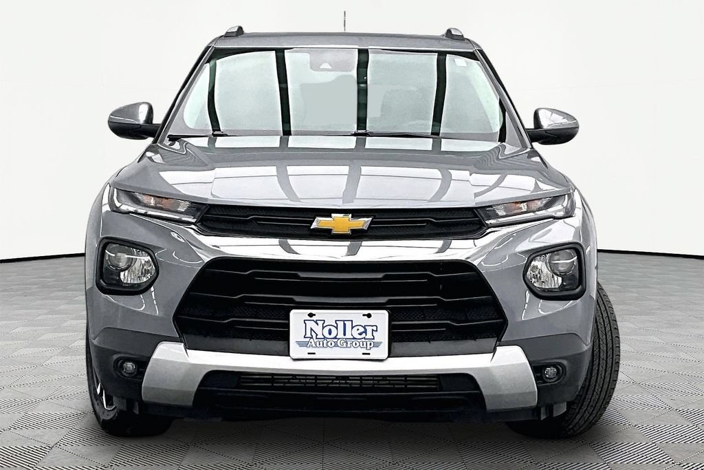 Used 2023 Chevrolet TrailBlazer LT w/ Convenience Package AWD/4WD image 3