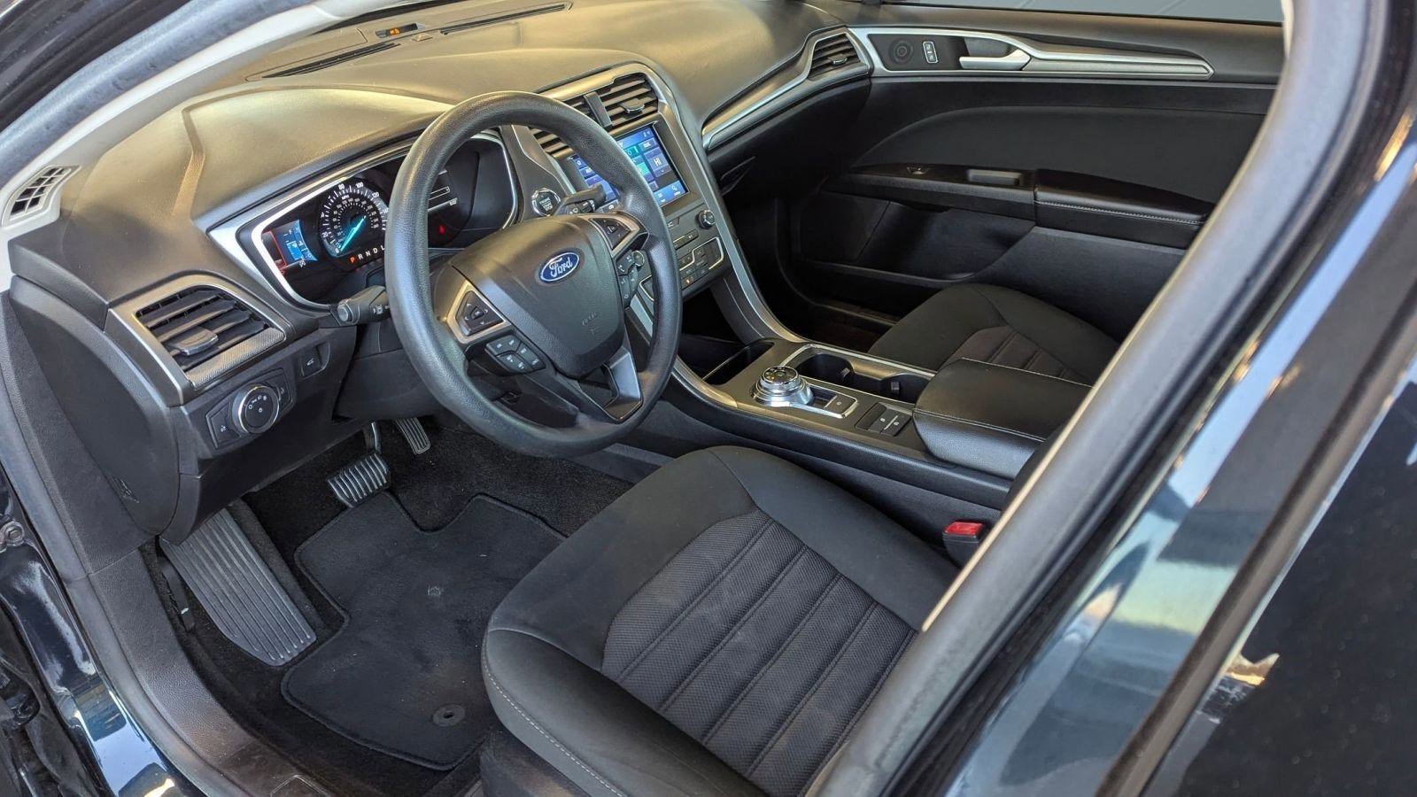 Certified 2020 Ford Fusion SE image 14