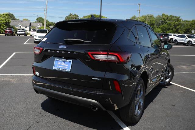 Certified 2023 Ford Escape ST-Line w/ Tech Pack #1 AWD/4WD image 10