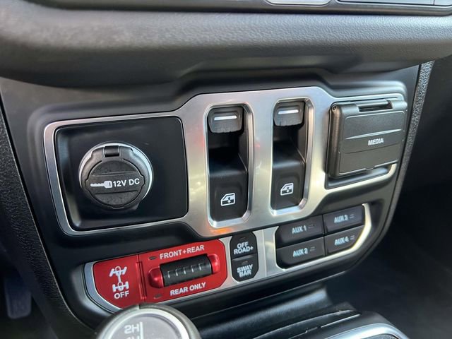 Used 2025 Jeep Wrangler Rubicon w/ Convenience Group image 22