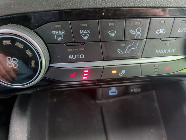 Certified 2022 Ford Escape SE w/ Cold Weather Package AWD/4WD image 14