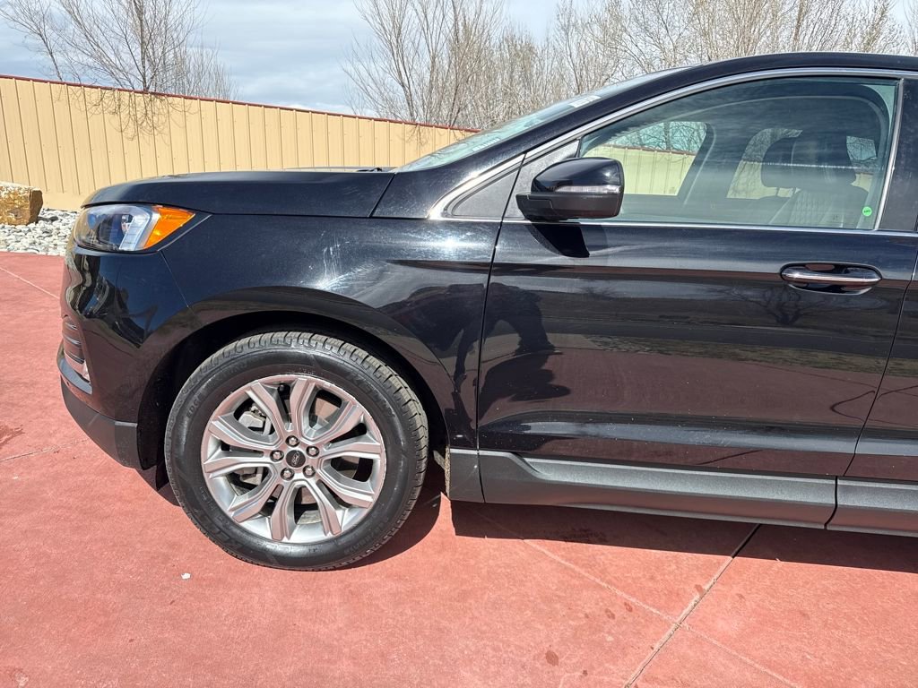 Certified 2024 Ford Edge Titanium AWD/4WD image 33