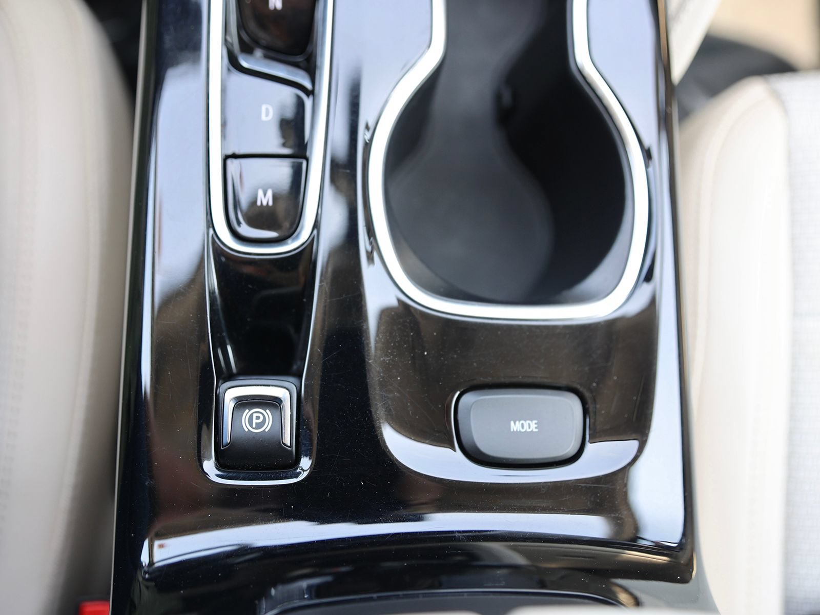 Used 2022 Buick Envision Preferred AWD/4WD image 32