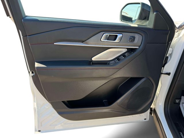 Certified 2025 Ford Explorer ST AWD/4WD image 14