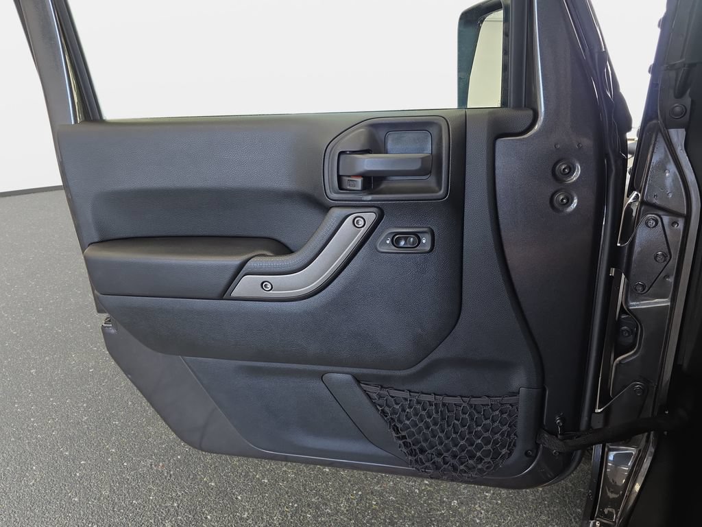 Used 2018 Jeep Wrangler Unlimited Sport S AWD/4WD image 22