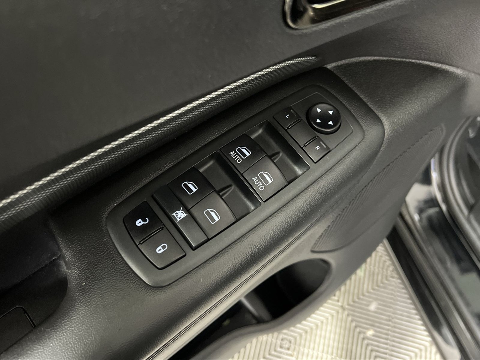 Used 2020 Dodge Durango GT w/ Blacktop Package AWD/4WD image 15