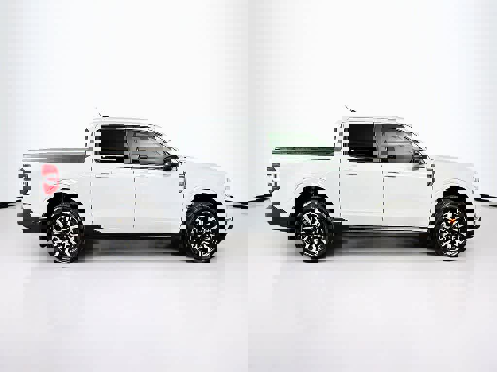 Certified 2024 Ford Maverick Lariat w/ 4K Tow Package image 6