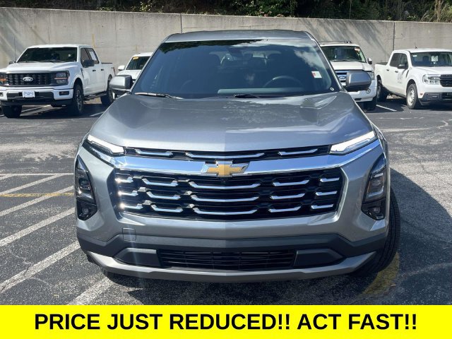 Used 2026 Chevrolet Equinox LT w/ Safety and Technology Package FWD image 9