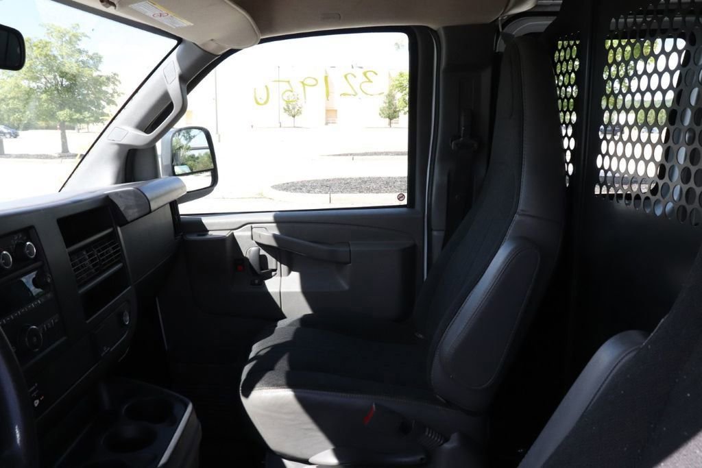 Used 2023 GMC Savana 2500 w/ Driver Convenience Package image 10