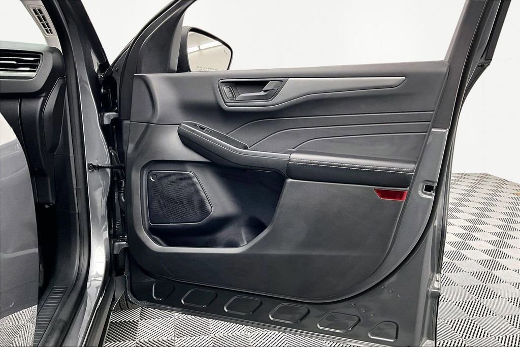 Certified 2023 Ford Escape Active image 24