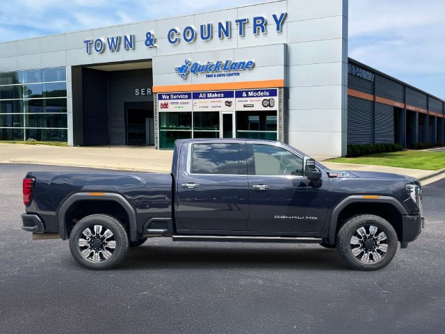 Used 2024 GMC Sierra 2500 Denali w/ Denali Reserve Package AWD/4WD image 3