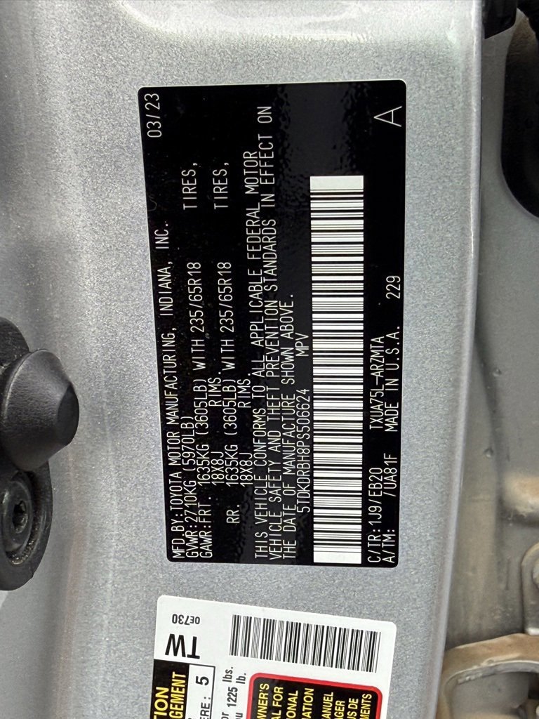 Used 2023 Toyota Highlander XLE image 35