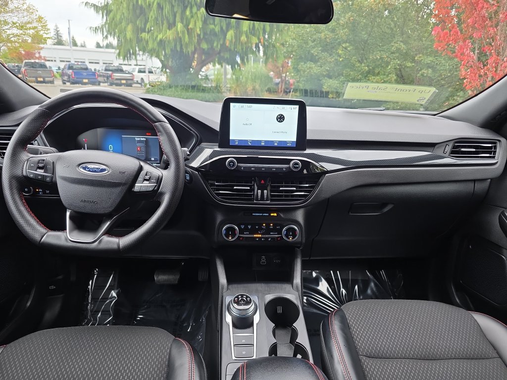 Certified 2025 Ford Escape ST-Line Select AWD/4WD image 16