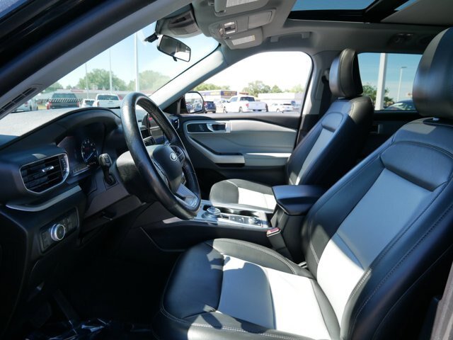 Certified 2022 Ford Explorer XLT w/ Equipment Group 202A AWD/4WD image 7