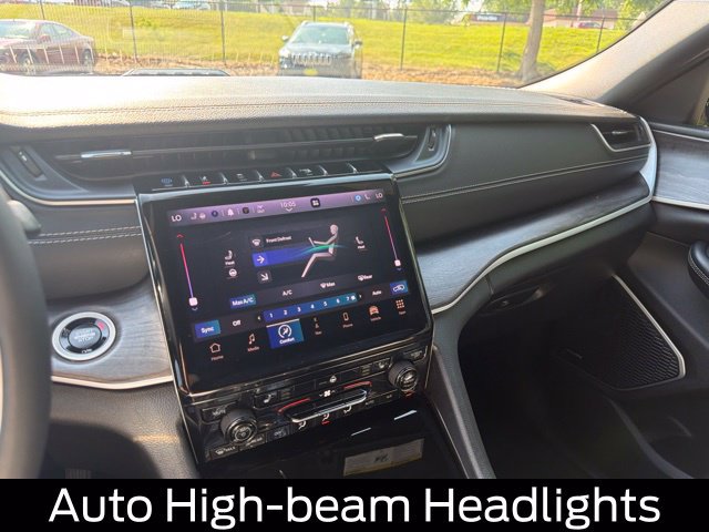 Used 2024 Jeep Grand Cherokee Limited 4xe AWD/4WD image 34